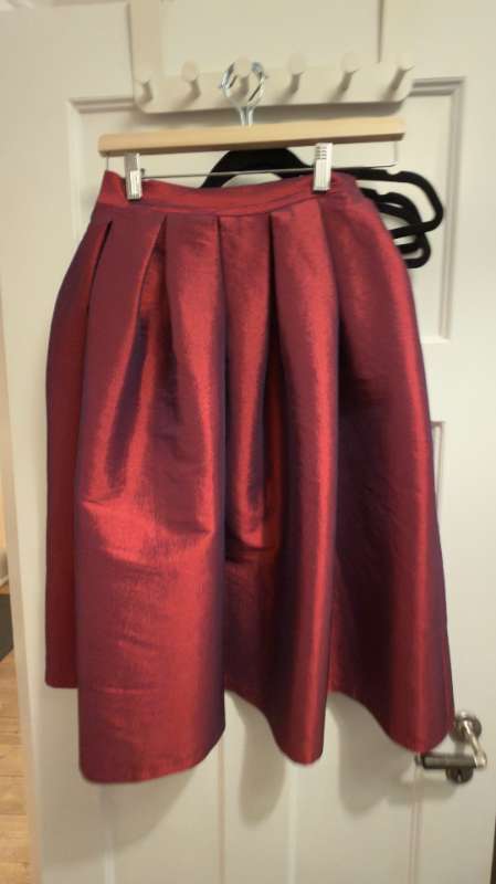 Red skirt