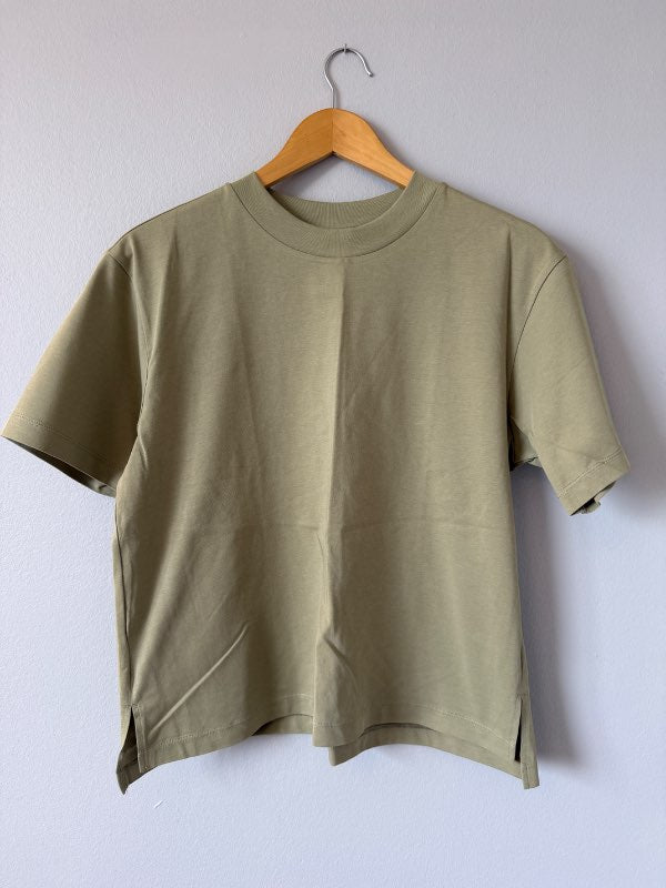Uniqlo grænn bolur