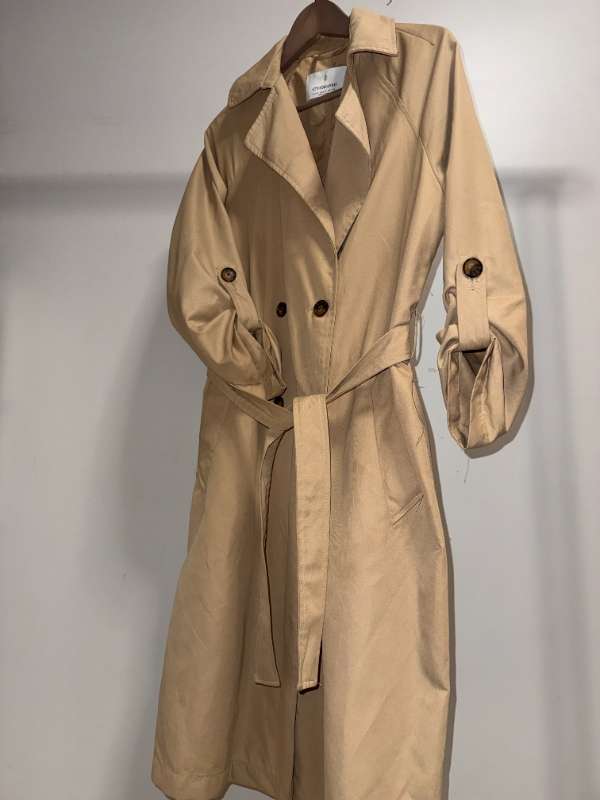 Stradivarius Létt Trench Coat