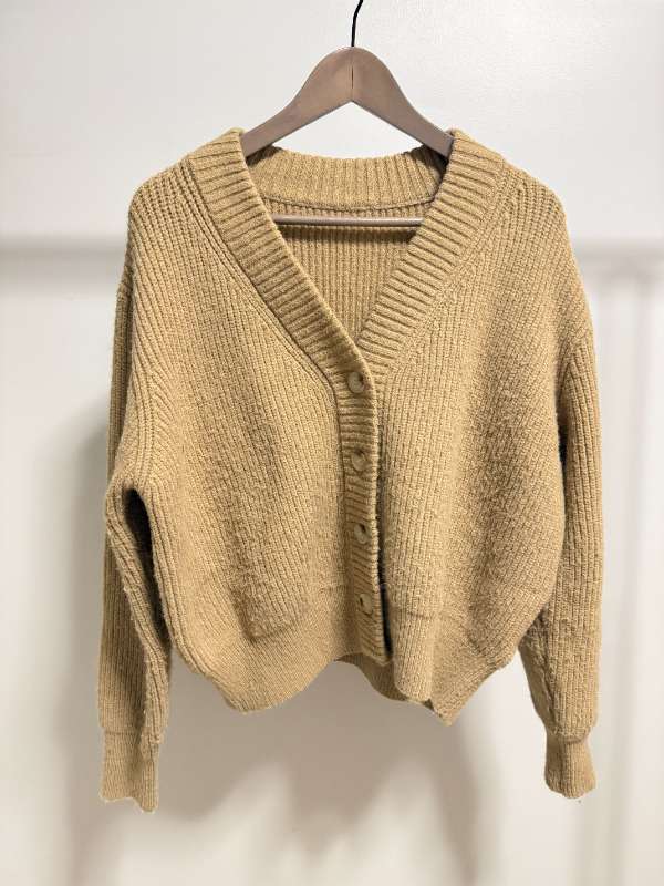 Ljósbrún afapeysa – Khaki