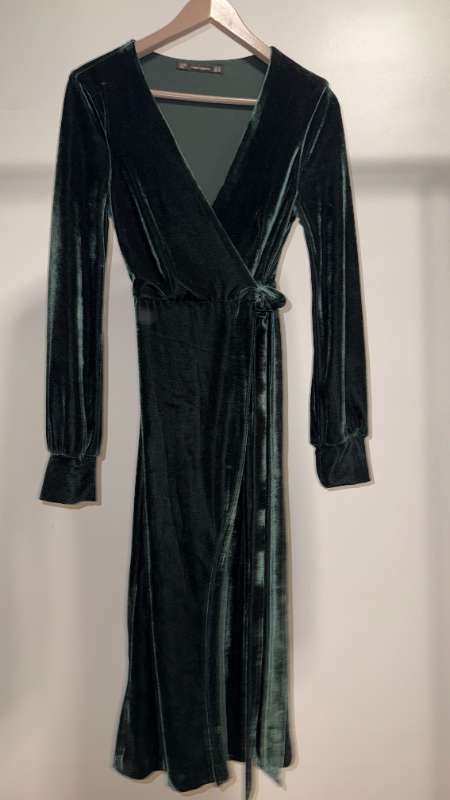 Zara – Velúr Wrap Dress – Dökkgrænn
