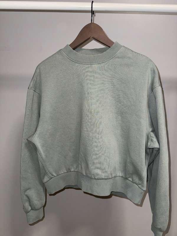 Weekday – Crew Neck – Sage