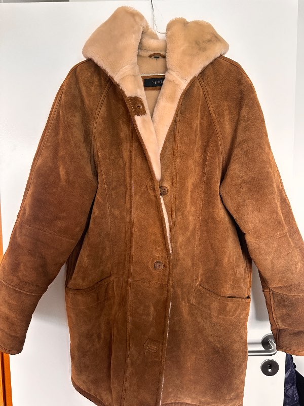 SAKI  millisíð kápa m/ hettu camel lit stór stærð
