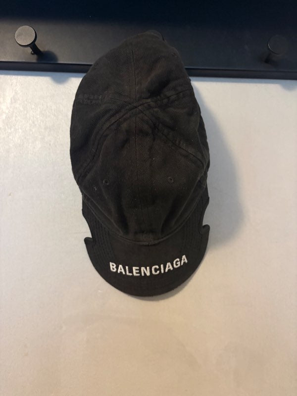 BALENCIAGA derhúfa