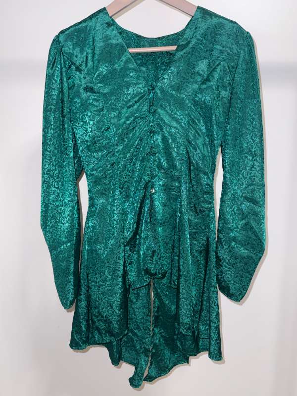 Upcycled Satín Skyrta – Emerald – Tailcoat