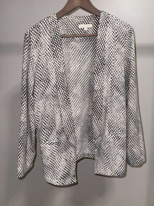Opinn léttur jakki – Snakeprint