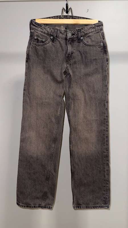 Weekday – Arrow Low Straight Jeans