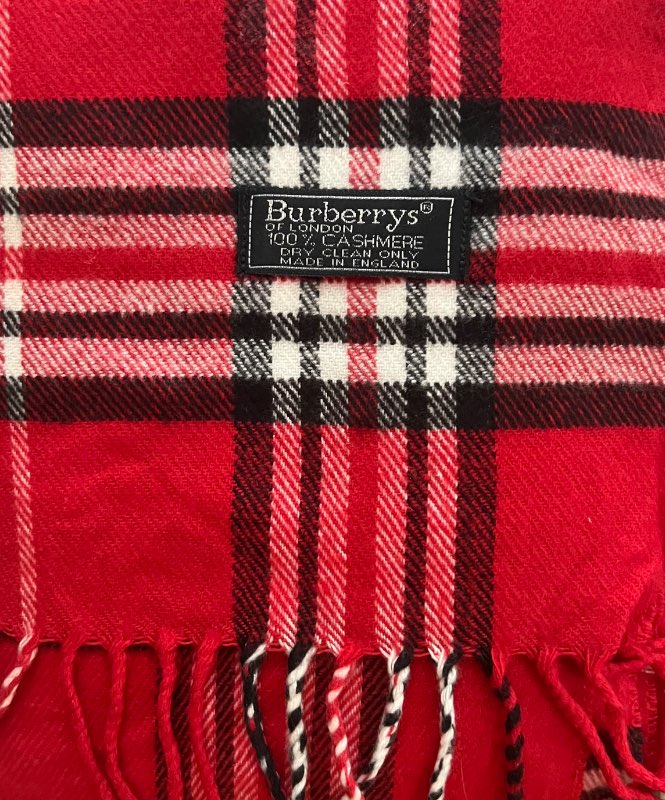 Burberry 100% cashmere vtg trefill