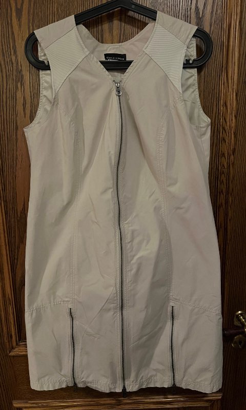 Sítt vesti / kjóll - C.D.N