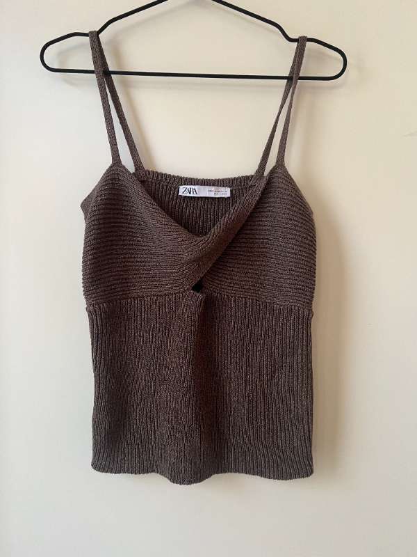 Zara toppur