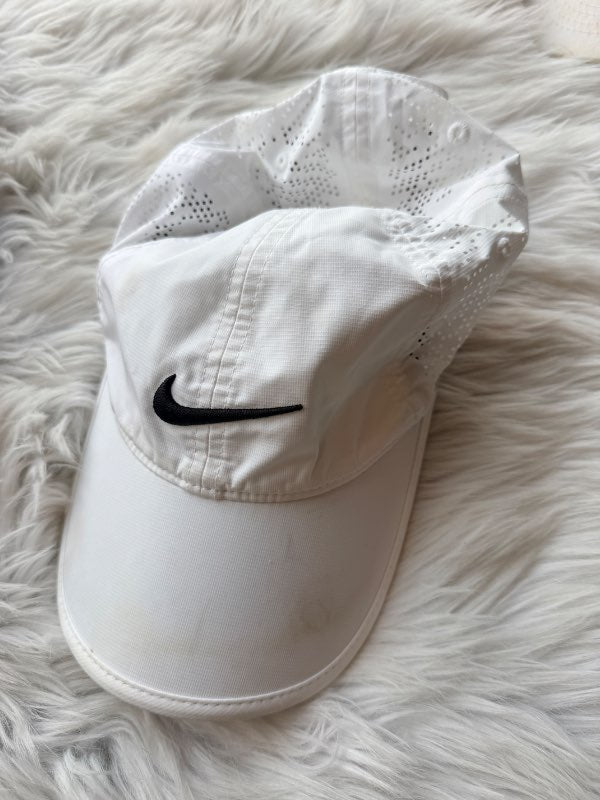Nike derhúfa