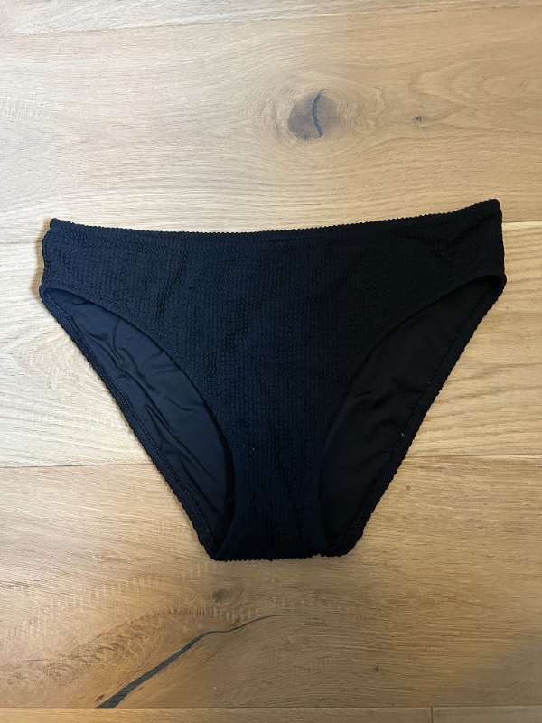 Svartar bikiníbuxur. Notaðar 1x