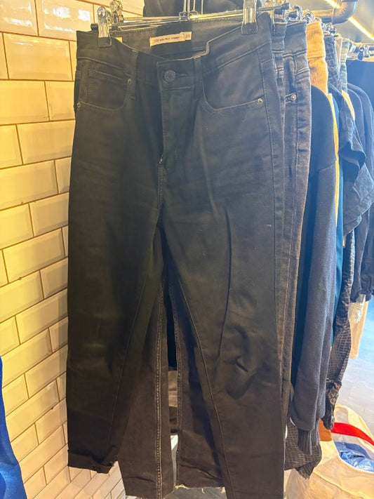 Levis gallabuxur