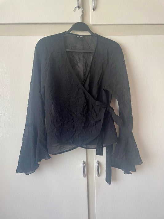 Monki svört wrap golla