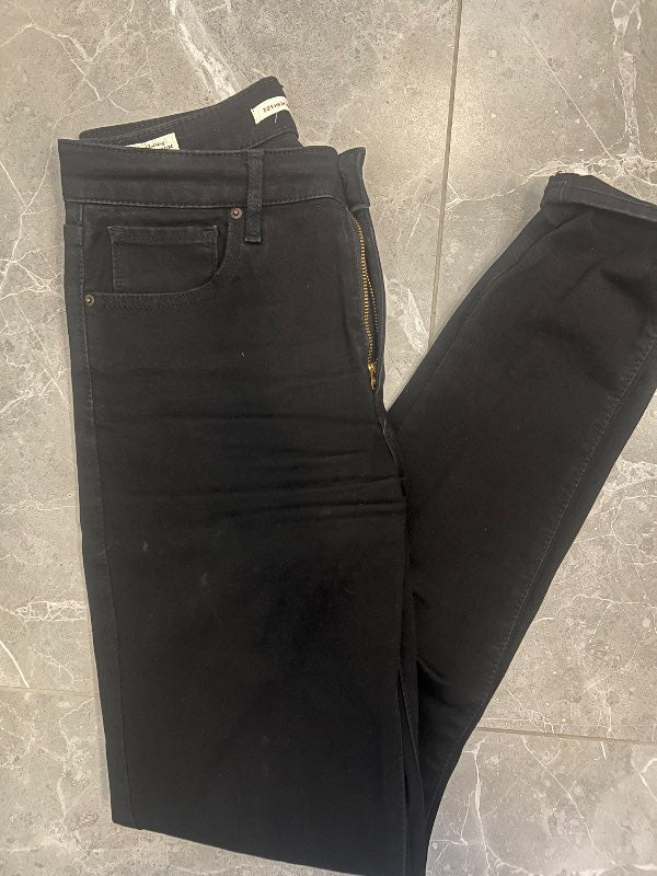 Levi's 721 high rise skinny svartar