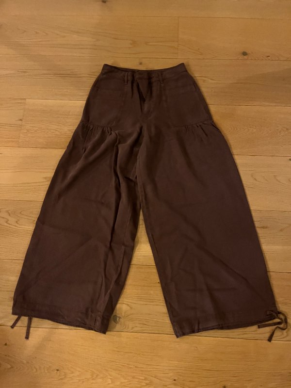 Fjólubláar buxur