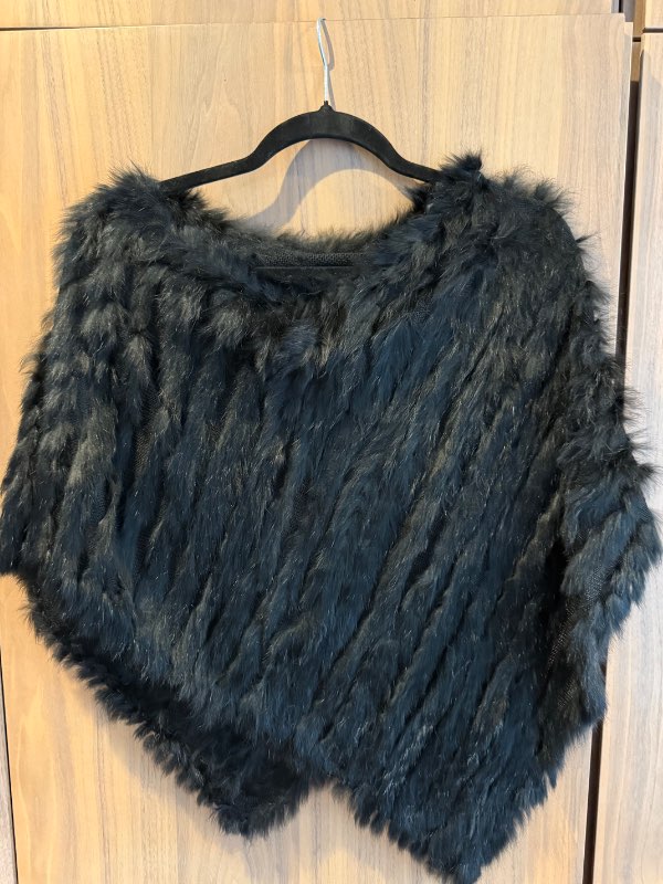 Faux fur ponsjó