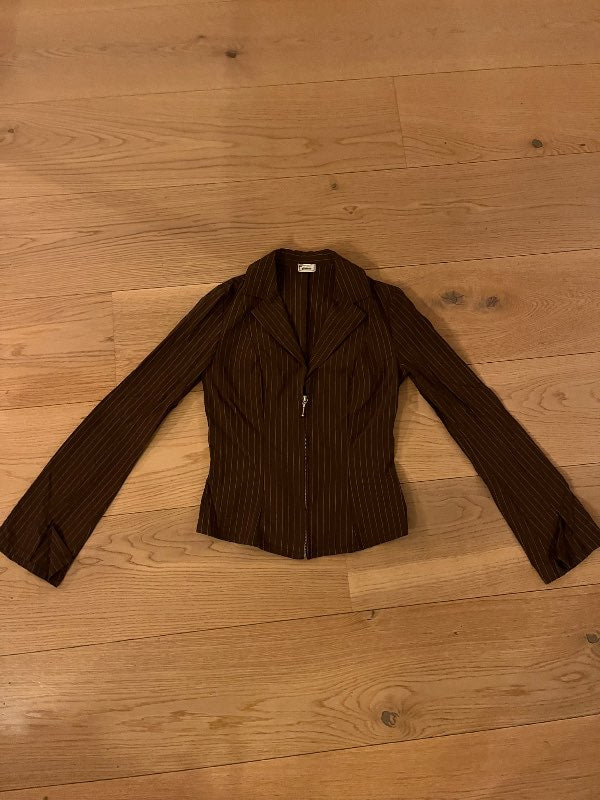 Rennd skyrta brún striped