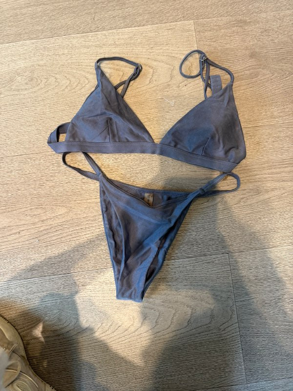 Blátt bikini