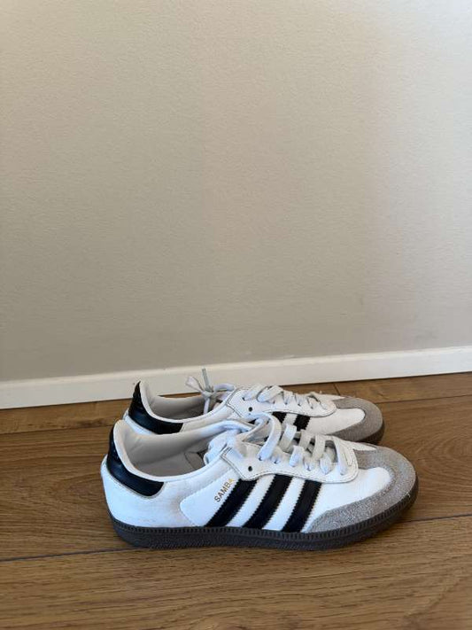 Adidas samba skór, notaðir 3x