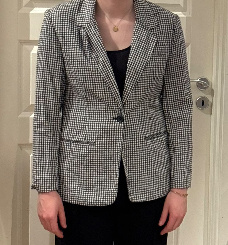 Köflóttur blazer