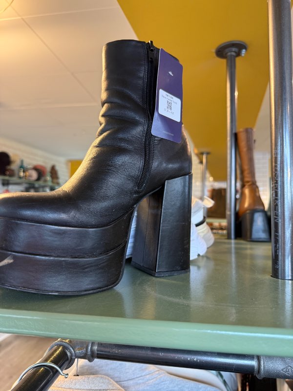 Steve madden boots