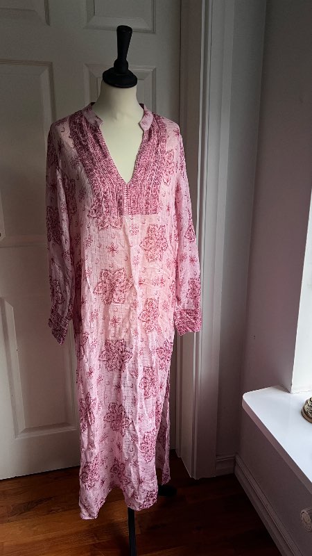 Bleikur tunic kjóll