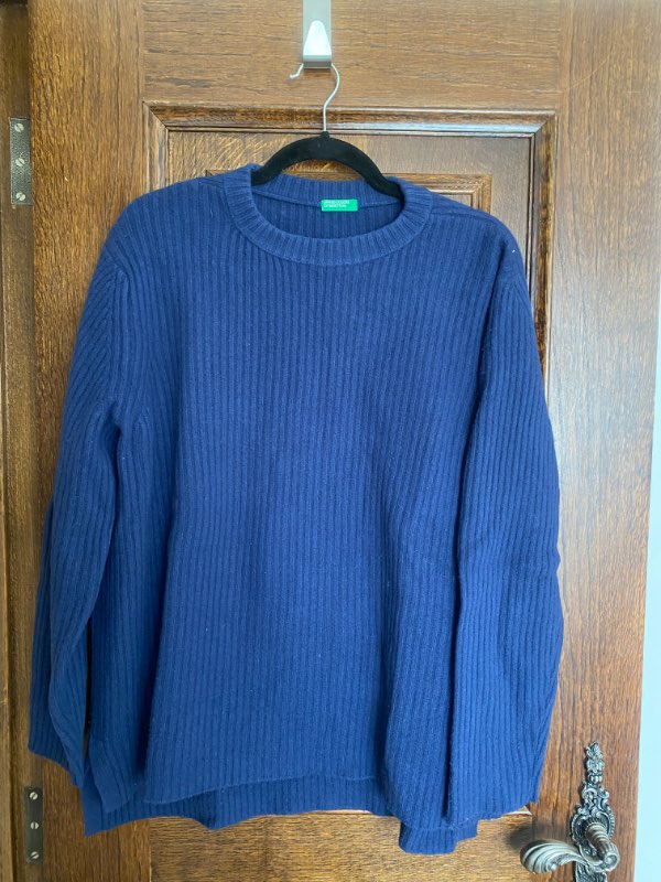 Benetton blá ullarpeysa