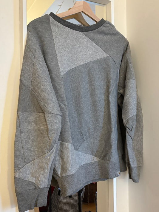 Grá patchwork peysa