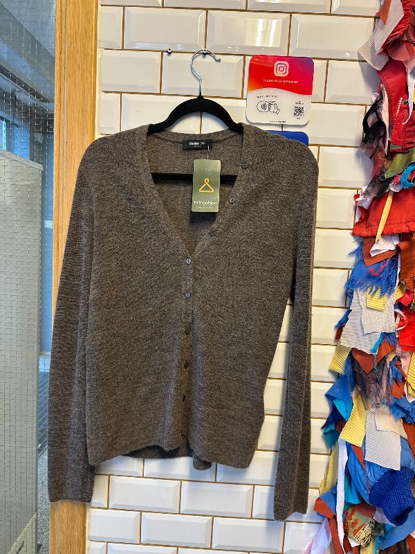 *Massimo Dutti peysa hneppt brún