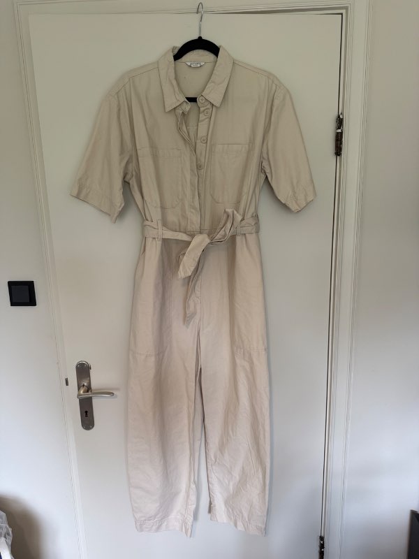 Beige samfestingur - Monki