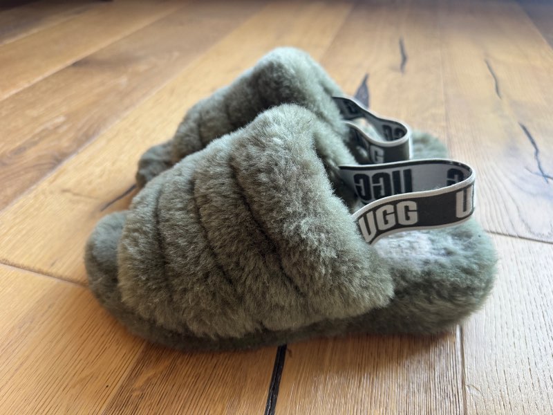 Skór UGG gráir