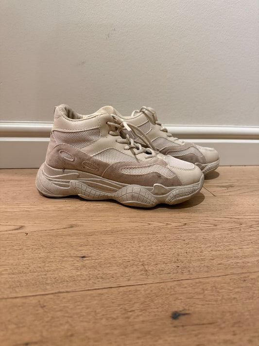 Krem-beige sneakers