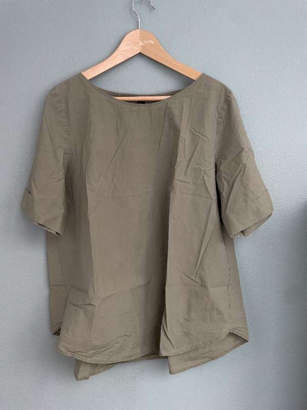 Cos stutterma græn skyrta