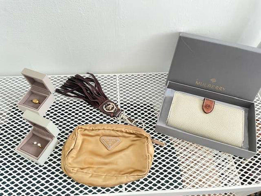 Mulberry wallet with box