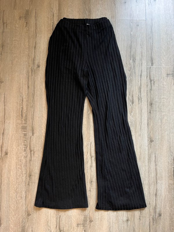 Black flairy pants