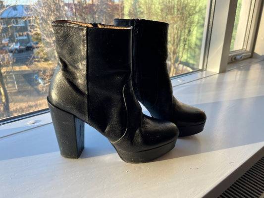 Svartir hælaskór leður