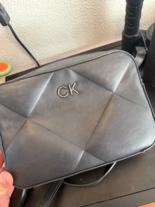 Calvin Klein veski