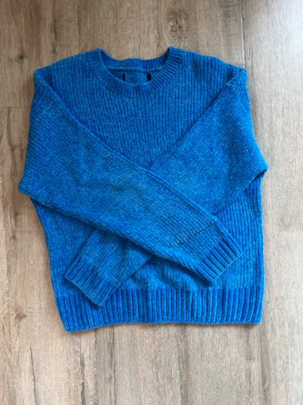 Velour knitted sweater