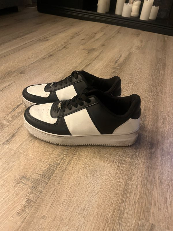 Black /white sneakers