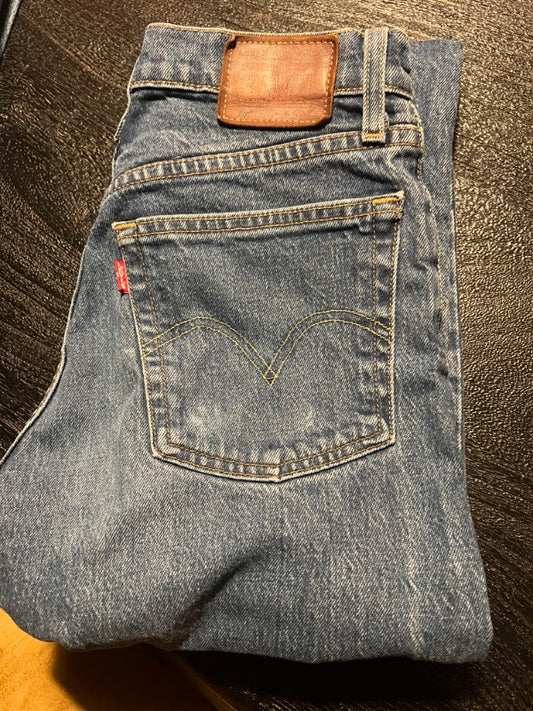 Levis