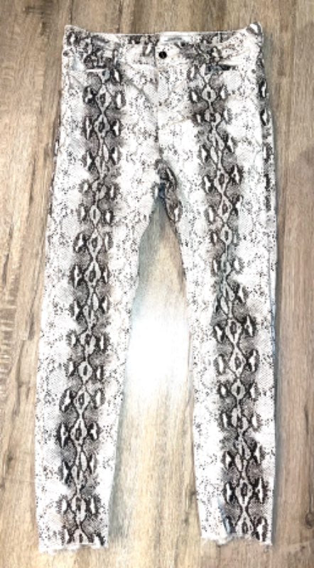 Snake jeans