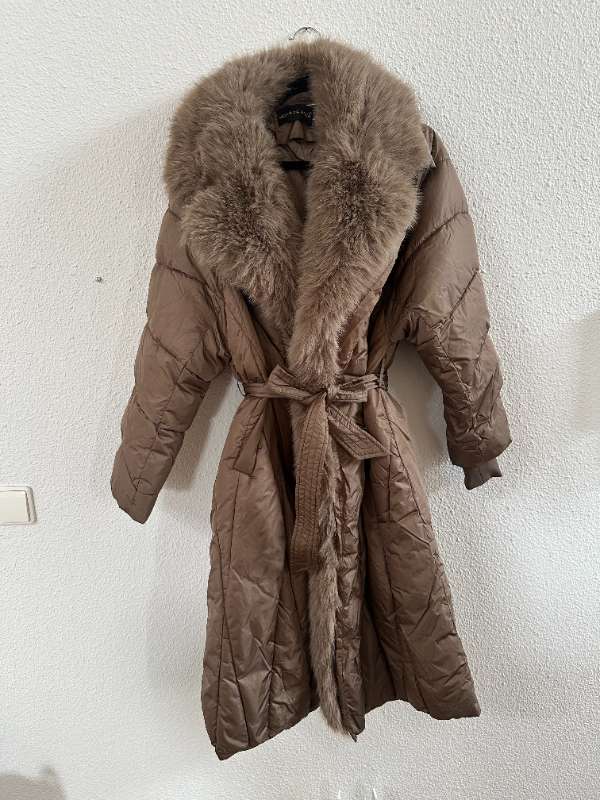 Ítölsk úlpukápa með loði ljósbrún/beige