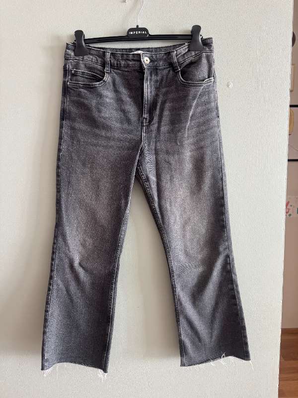 Zara cut off gray jeans