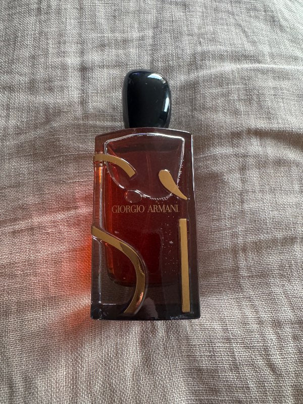 Giorgio Armani ( ónotað)