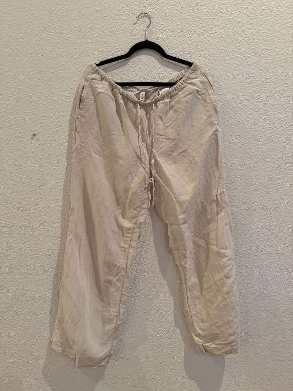 H&M hörbuxur beige
