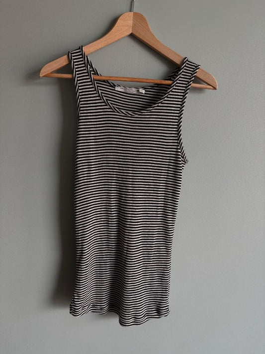 Striped toppur