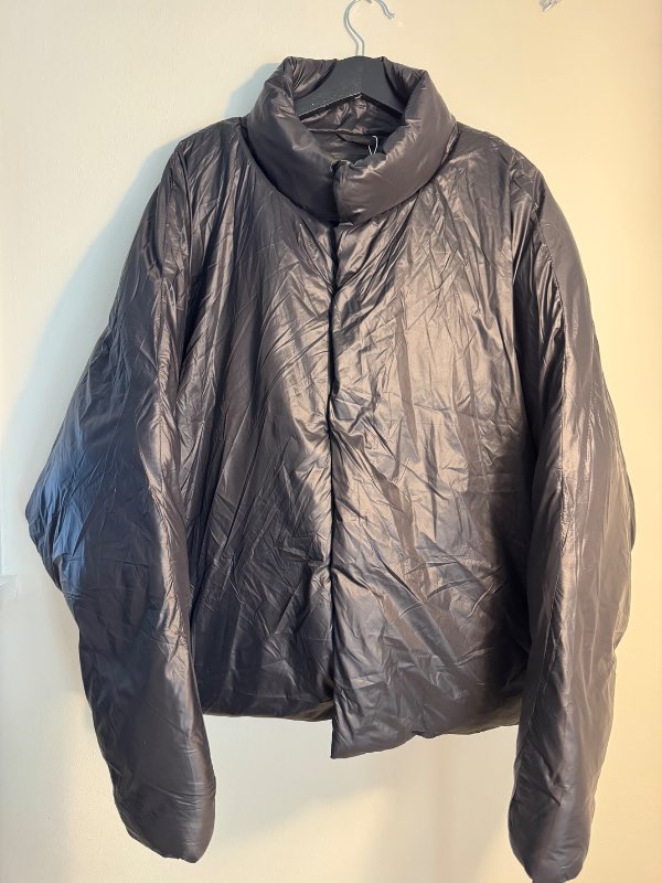 Bershka úlpa svört
