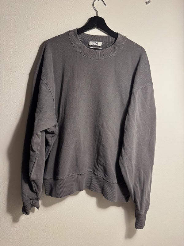 COS peysa grá oversized