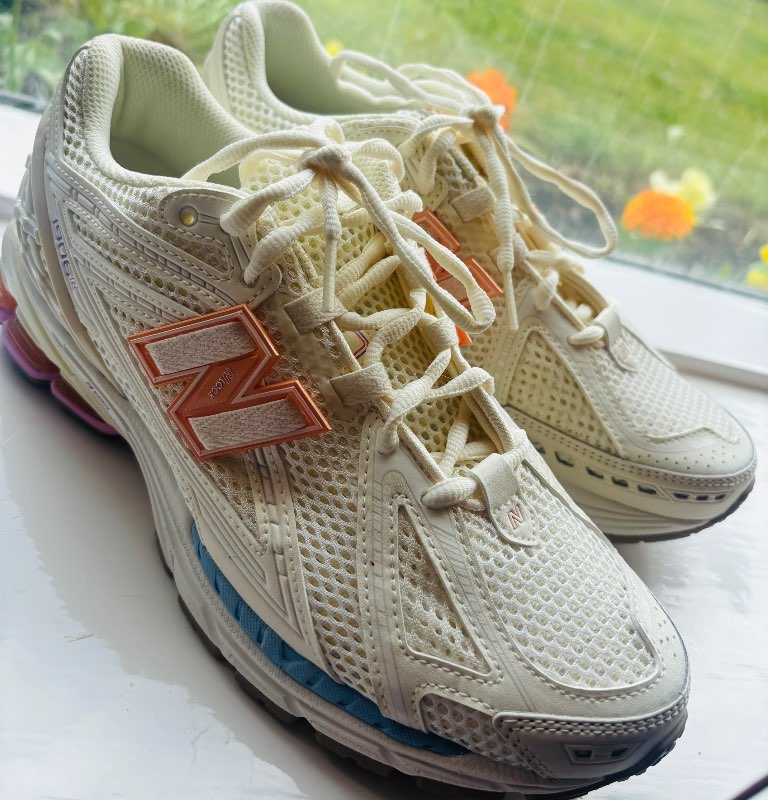 New balance white 39